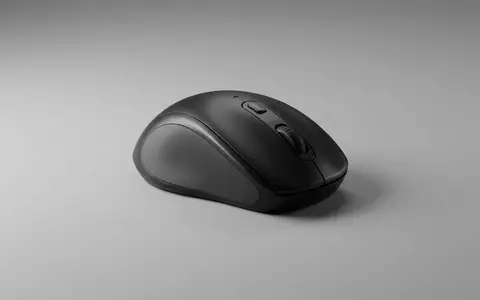 Fotorealistische Studioaufnahme von Kabellose Maus zum Thema Logitech G305 Lightspeed Gaming, klare Lichtfuehrung - Foto: THN