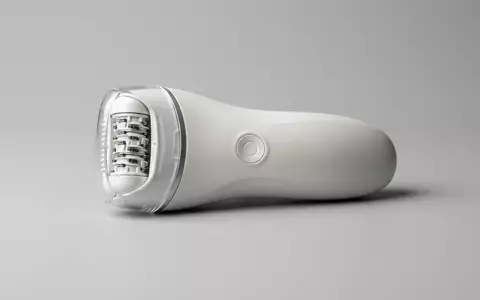 Fotorealistische Studioaufnahme von Epilierer zum Thema Rowenta EP9620 Epil Soft, klare Lichtfuehrung - Foto: THN