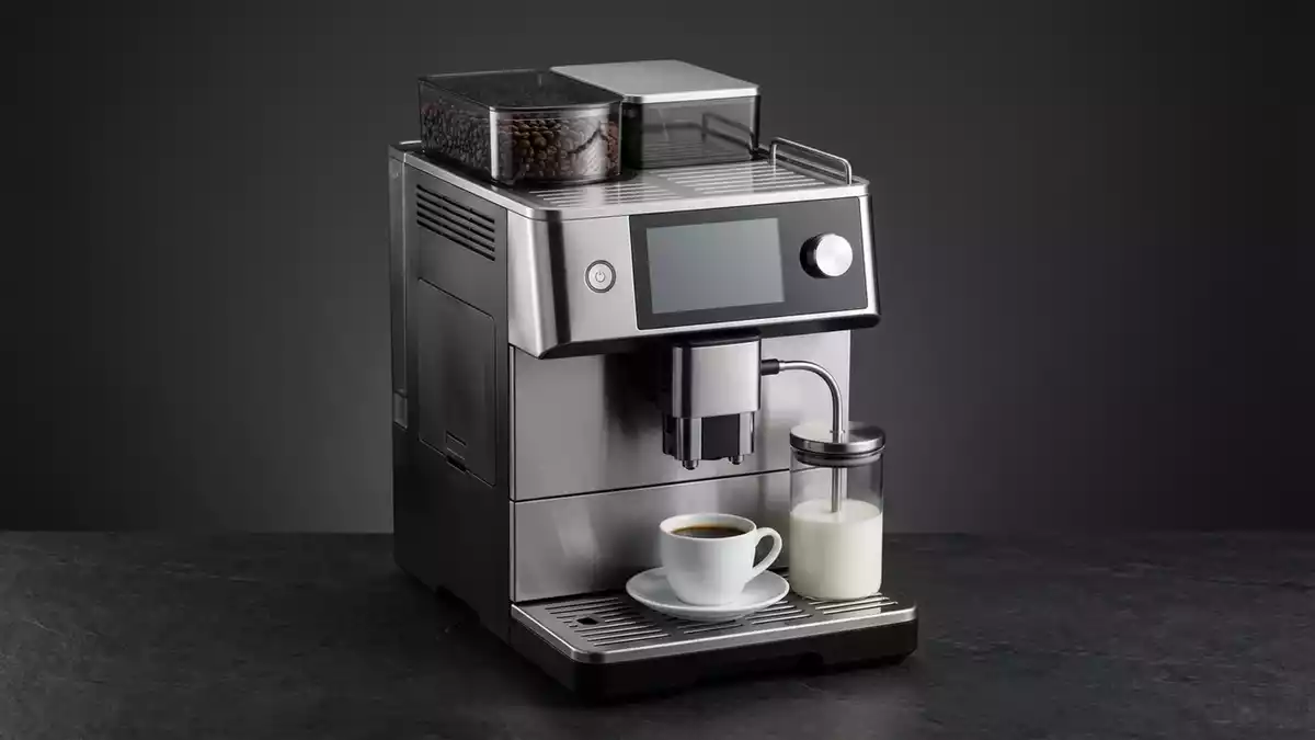 Fotorealistische Studioansicht von Kaffeevollautomat in neutraler Produktdarstellung