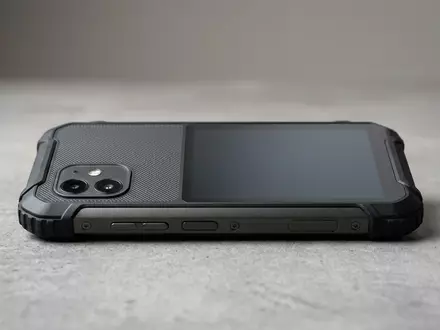Fotorealistische Studioaufnahme von Smartphone zum Thema Nokia XR21 128GB, klare Lichtfuehrung, sachlich dargestellt - Foto: THN