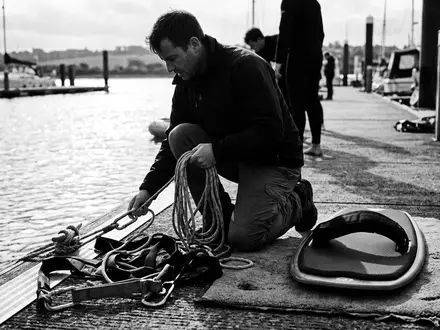 Schwarzweiss-Reportage mit Kneeboard zum Thema SereneLife Kneeboard Wakeboard mit, hoher Kontrast, sachlich dargestellt - Foto: THN