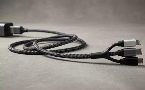 Fotorealistische Studioaufnahme von Ladekabel zum Thema Mcdodo 3-in-1 Ladekabel USB-C, klare Lichtfuehrung - Foto: THN