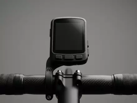 Fotorealistische Studioaufnahme von Fahrradcomputer zum Thema Sigma ROX 4.0 Fahrradcomputer, klare Lichtfuehrung - Foto: THN