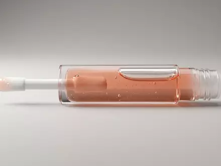 Fotorealistische Studioaufnahme von Lipgloss zum Thema NYX Butter Gloss Lipgloss, klare Lichtfuehrung - Foto: THN