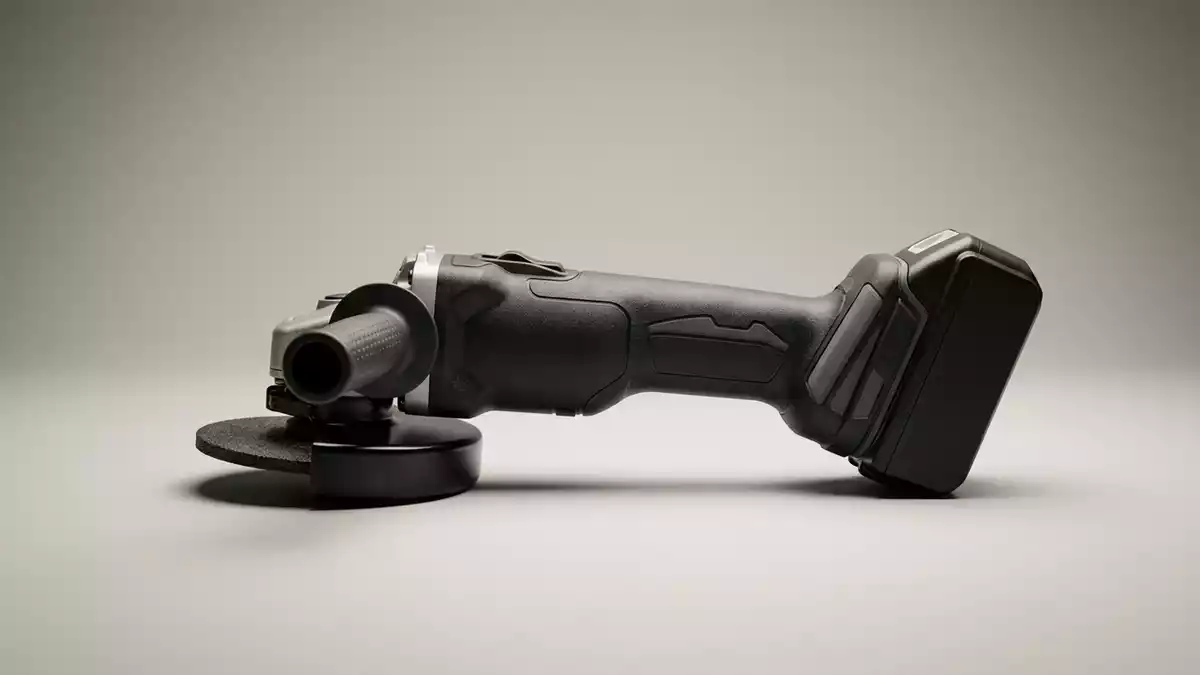 Fotorealistische Studioansicht von Akku Winkelschleifer in neutraler Produktdarstellung