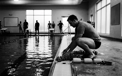 Schwarzweiss-Reportage mit Schwimmhose zum Thema Funky Trunks Herren Still, hoher Kontrast, sachlich dargestellt - Foto: THN