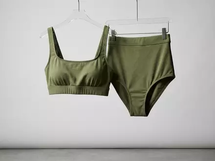 Fotorealistische Studioaufnahme von Zweiteiliger Badeanzug zum Thema Daci Damen Zweiteiliger Badeanzug, klare Lichtfuehrung - Foto: THN