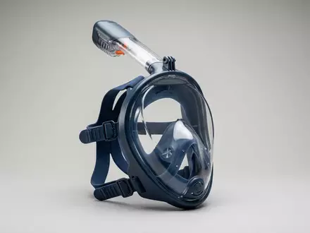 Fotorealistische Studioaufnahme von Schnorchelmaske zum Thema Subea Easybreath 500 Surface, klare Lichtfuehrung - Foto: THN