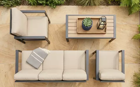 Flatlay-Arrangement rund um Gartenmoebelset zum Thema Stern Gartenmöbel Set Aluminium, weiches Oberlicht - Foto: THN