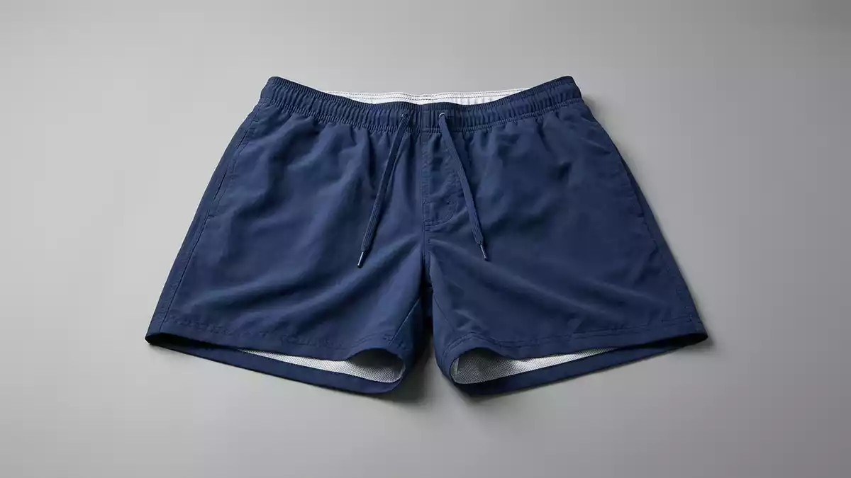 Fotorealistische Studioansicht von Badehose in neutraler Produktdarstellung, neutral