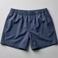 Fotorealistische Studioaufnahme von Badeshorts zum Thema Calvin Klein Herren Badeshorts, klare Lichtfuehrung - Foto: THN