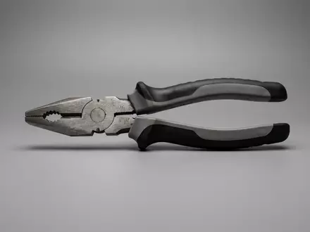 Fotorealistische Studioaufnahme von Kombizange zum Thema Knipex Kombizange 180mm, klare Lichtfuehrung, sachlich dargestellt - Foto: THN