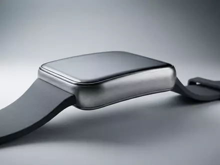 Fotorealistische Studioaufnahme von Smartwatch zum Thema Apple Watch Series 10, klare Lichtfuehrung - Foto: THN