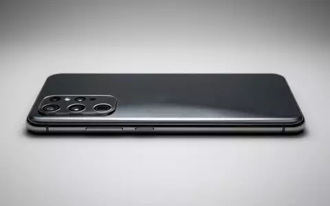 Fotorealistische Studioaufnahme von Smartphone zum Thema OPPO Reno 13 Pro, klare Lichtfuehrung - Foto: THN