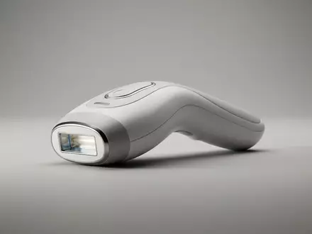 Fotorealistische Studioaufnahme von Haarentferner zum Thema Panasonic ES-WH90 Laser+IPL Haarentferner, klare Lichtfuehrung - Foto: THN