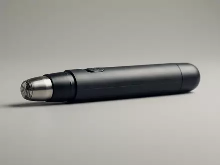 Fotorealistische Studioaufnahme von Gesichtshaarentferner zum Thema Braun FS1000 Gesichtshaarentferner, klare Lichtfuehrung, sachlich dargestellt - Foto: THN