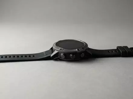 Fotorealistische Studioaufnahme von Tauchcomputer zum Thema Suunto D5 Tauchcomputer mit, klare Lichtfuehrung - Foto: THN