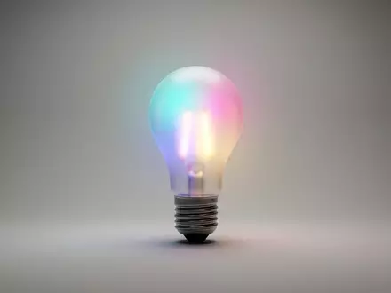 Fotorealistische Studioaufnahme von Smarte LED-Lampe zum Thema Philips Hue White &, klare Lichtfuehrung - Foto: THN