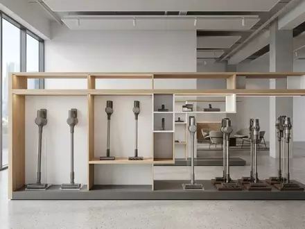 Architektur-Render im Hausgeraetegeschaeft mit Akkustaubsauger zum Thema Dyson V15 Detect Absolute, neutrales Tageslicht - Foto: THN