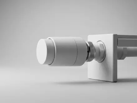 Fotorealistische Studioaufnahme von Heizkoerperthermostat zum Thema Danfoss Ally Heizkörperthermostat Smart, klare Lichtfuehrung - Foto: THN