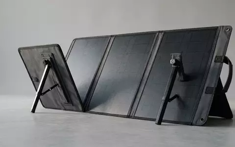 Fotorealistische Studioaufnahme von Klappbares Solarpanel zum Thema ALLPOWERS 400W Faltbares Solarpanel, klare Lichtfuehrung - Foto: THN