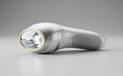 Fotorealistische Studioaufnahme von Haarentfernungsgeraet zum Thema Tria Hair Removal Laser, klare Lichtfuehrung - Foto: THN