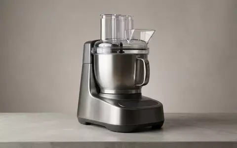 Fotorealistische Studioaufnahme von Kuechenmaschine zum Thema Vorwerk Thermomix TM6 Küchenmaschine, klare Lichtfuehrung - Foto: THN
