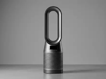 Fotorealistische Studioaufnahme von Luftreiniger zum Thema Dyson Purifier Hot+Cool Gen1, klare Lichtfuehrung - Foto: THN