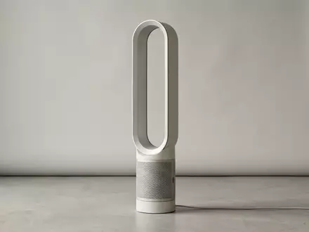 Fotorealistische Studioaufnahme von Luftreiniger zum Thema Dyson Purifier Hot+Cool HP1, klare Lichtfuehrung - Foto: THN