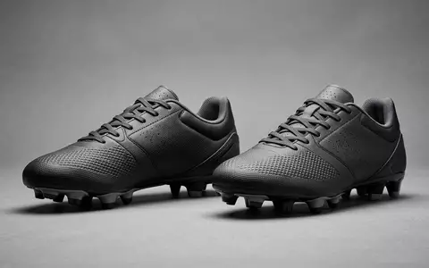 Fotorealistische Studioaufnahme von Fussballschuhe zum Thema Adidas Predator Elite FG, klare Lichtfuehrung - Foto: THN