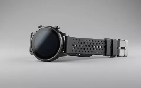 Fotorealistische Studioaufnahme von Laufuhr zum Thema Garmin Forerunner 55 GPS-Laufuhr, klare Lichtfuehrung - Foto: THN