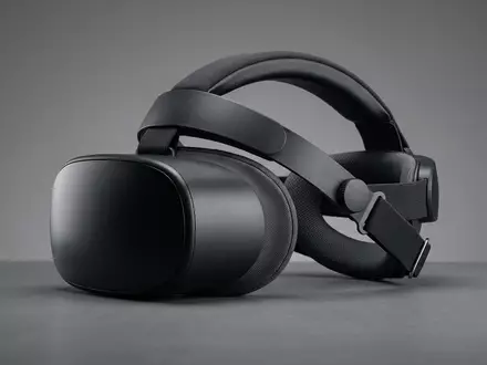 Fotorealistische Studioaufnahme von VR-Headset zum Thema Meta Quest 3 512GB, klare Lichtfuehrung - Foto: THN
