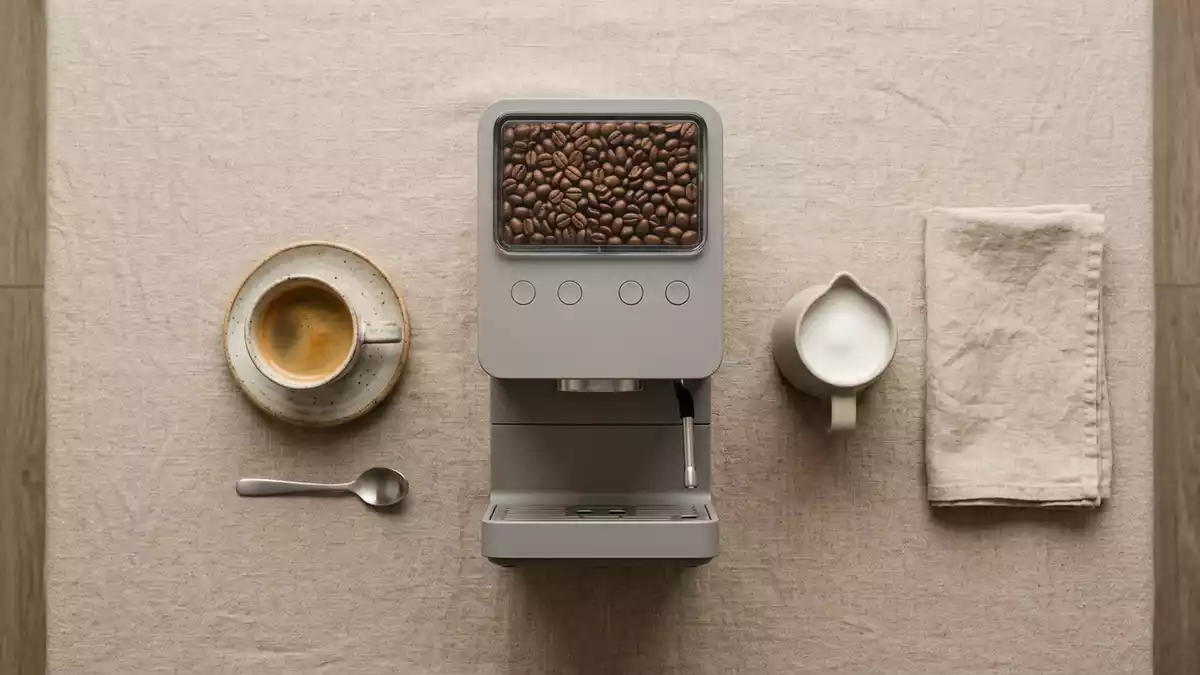 Flatlay-Arrangement rund um Kaffeevollautomat mit passenden Requisiten von oben