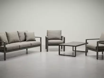 Fotorealistische Studioaufnahme von Gartenlounge zum Thema Outsunny Gartenmöbel Set 4-tlg, klare Lichtfuehrung - Foto: THN