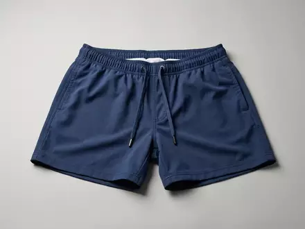 Fotorealistische Studioaufnahme von Badehose zum Thema Hugo Boss Herren Badehose, klare Lichtfuehrung - Foto: THN