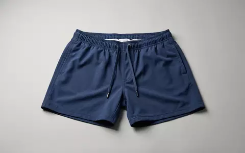 Fotorealistische Studioaufnahme von Badehose zum Thema Hugo Boss Herren Badehose, klare Lichtfuehrung - Foto: THN