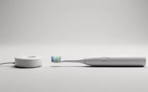 Fotorealistische Studioaufnahme von Elektrische Zahnbuerste zum Thema Philips Sonicare ProtectiveClean 4300, klare Lichtfuehrung - Foto: THN