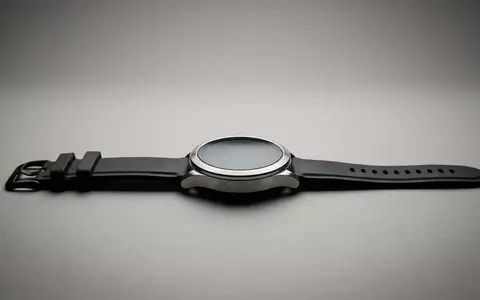 Fotorealistische Studioaufnahme von Smartwatch zum Thema Amazfit Balance Smartwatch, klare Lichtfuehrung, sachlich dargestellt - Foto: THN