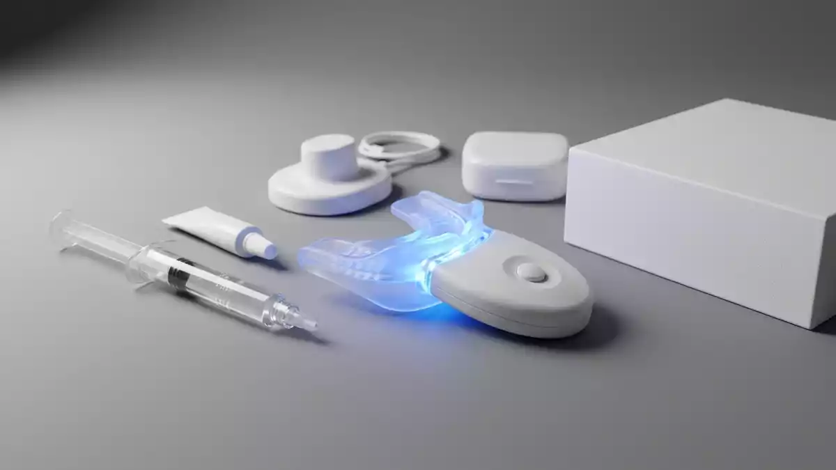 Fotorealistische Studioansicht von Zahnaufhellungsset in neutraler Produktdarstellung