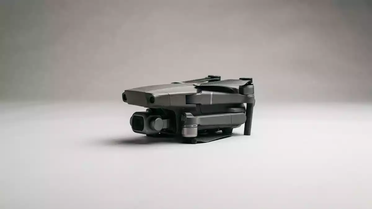 Fotorealistische Studioansicht von Kameradrohne in neutraler Produktdarstellung