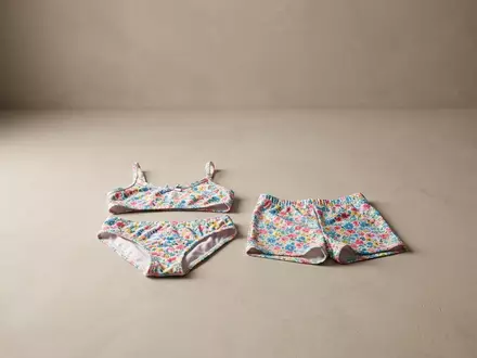 Fotorealistische Studioaufnahme von Kinderbikini zum Thema Yonique Mädchen Bikini-Set 3-teilig, klare Lichtfuehrung - Foto: THN