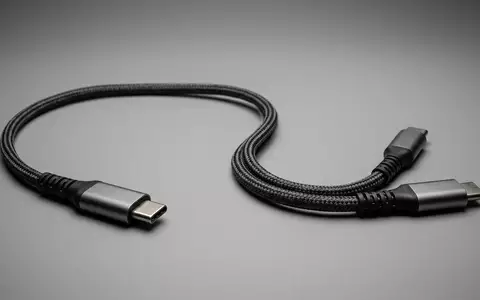 Fotorealistische Studioaufnahme von USB-C-Ladekabel zum Thema JSAUX USB-C auf USB-C, klare Lichtfuehrung - Foto: THN
