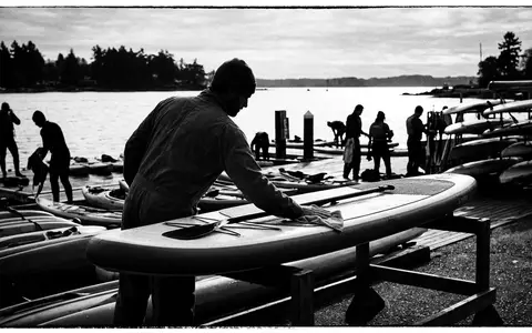 Schwarzweiss-Reportage mit Aufblasbares SUP-Board zum Thema ISLE Explorer Inflatable SUP, hoher Kontrast - Foto: THN