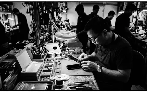 Schwarzweiss-Reportage mit Displayschutz zum Thema Olixar Datenschutz Panzerglas iPhone, hoher Kontrast, sachlich dargestellt - Foto: THN