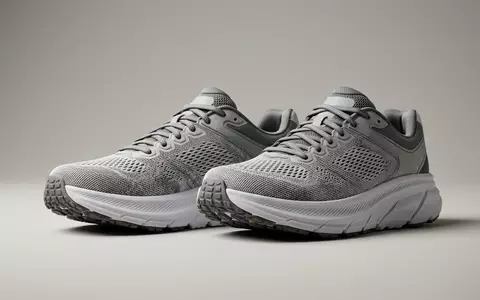 Fotorealistische Studioaufnahme von Laufschuhe zum Thema On Cloudmonster 2 Laufschuhe, klare Lichtfuehrung - Foto: THN