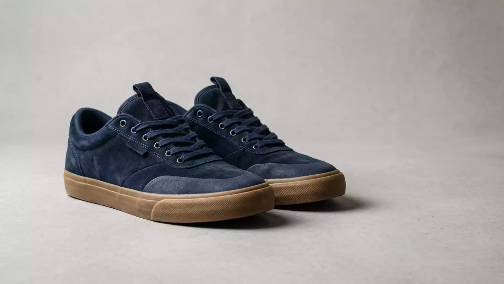 Vans Old Skool Shoe VN000D3HY28 - Classic Suede/Canvas Icon At $75.00