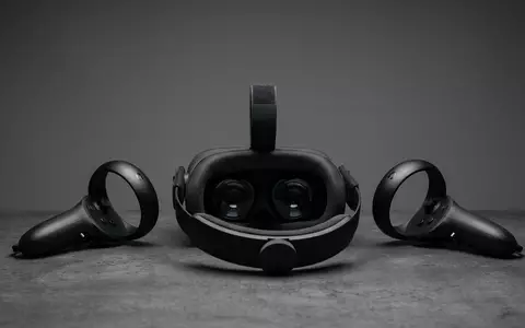 Fotorealistische Studioaufnahme von VR-Set zum Thema Valve Index VR Full, klare Lichtfuehrung - Foto: THN