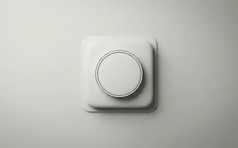 Fotorealistische Studioaufnahme von Raumthermostat zum Thema tado Smartes Thermostat V3+, klare Lichtfuehrung - Foto: THN