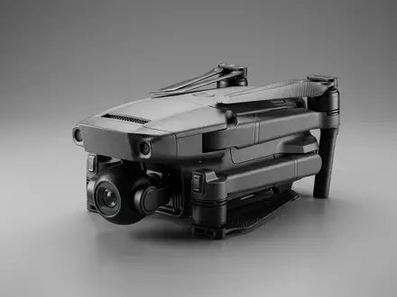 Fotorealistische Studioaufnahme von Kameradrohne zum Thema DJI Flip, klare Lichtfuehrung, sachlich dargestellt - Foto: THN
