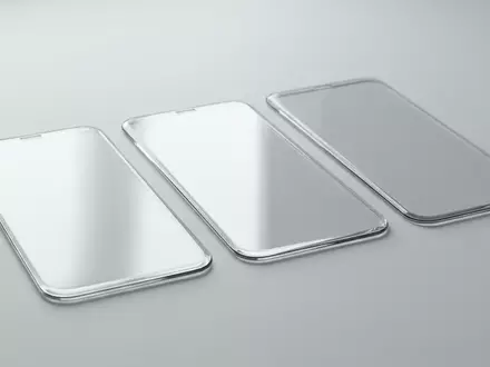 Fotorealistische Studioaufnahme von Displayschutzfolie zum Thema UGREEN Panzerglas iPhone 17, klare Lichtfuehrung - Foto: THN